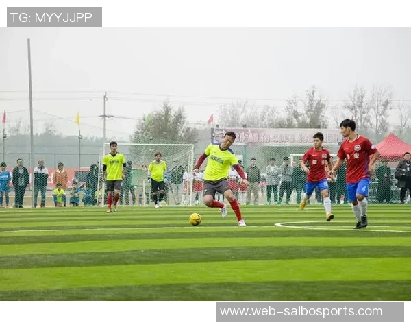 清澈足球：在绿茵场上追逐梦想与激情的青春故事