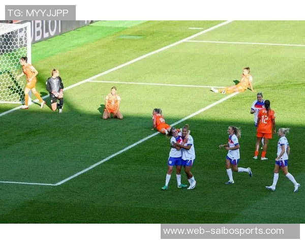 足球比赛中不可忽视的十大战术犯规解析与应对策略 足球比赛中不可忽视的十大战术犯规解析与应对策略